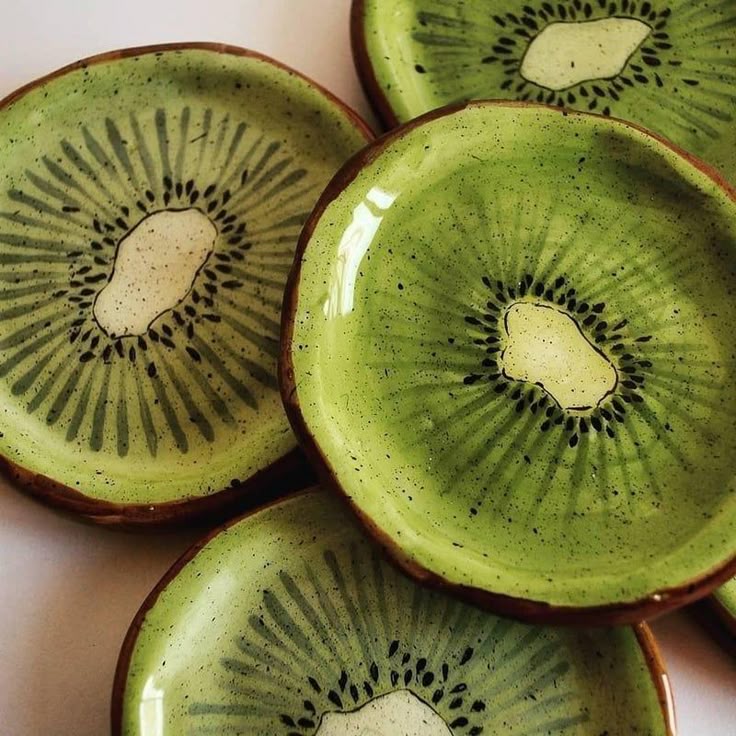 Kiwi Plates
